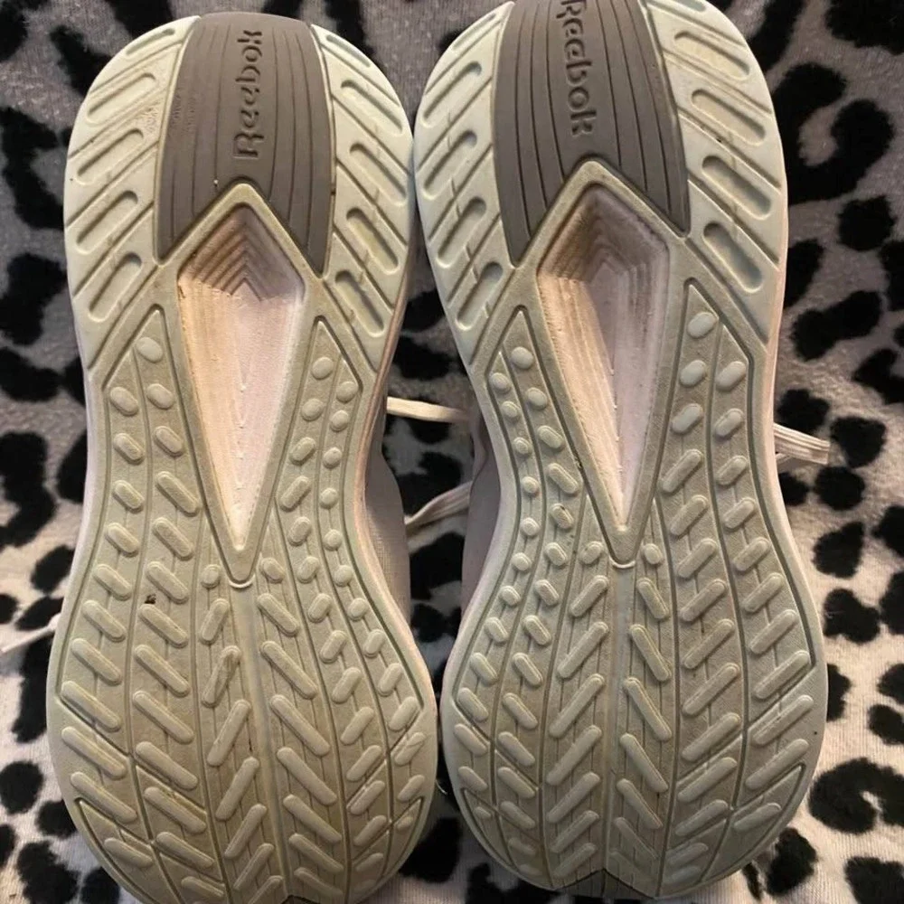Reebok Womens Energen Lux Running Shoes White Seafoam GreenSize 8.5